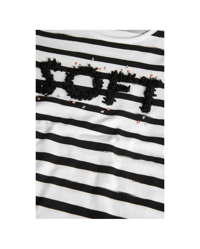 Bernumode | BOBOLI: Meiteņu trikotāžas T-krekls ar melnbaltu svītru rakstu 21,45 €  Bernumode | BOBOLI: Meiteņu trikotāžas T-krekls ar melnbaltu svītru rakstu 21,45 €