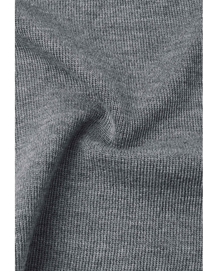 Bernumode | Reima: Merino-vilnas šalle-apkakle, Star 20,66 € Bērnu vilnas kakla šalle. Apvieno vilnas siltumu ar kokvilnas oderes maigumu. Nepieciešama lieta ziemai.
Šī mīkstā vilnas šalle-apkakle no Reima ir ar ērtu kokvilnas trikotāžas oderi, kas nekairina mazuļa ādu. Spēlējoties svaigā gaisā, tā nodrošinās papildu aizsardzību kaklam un augšējai krūtīm. Ļaujiet mazulim izvēlēties mīļāko krāsu un papildiniet tēlu ar stilīgu cepuri!
