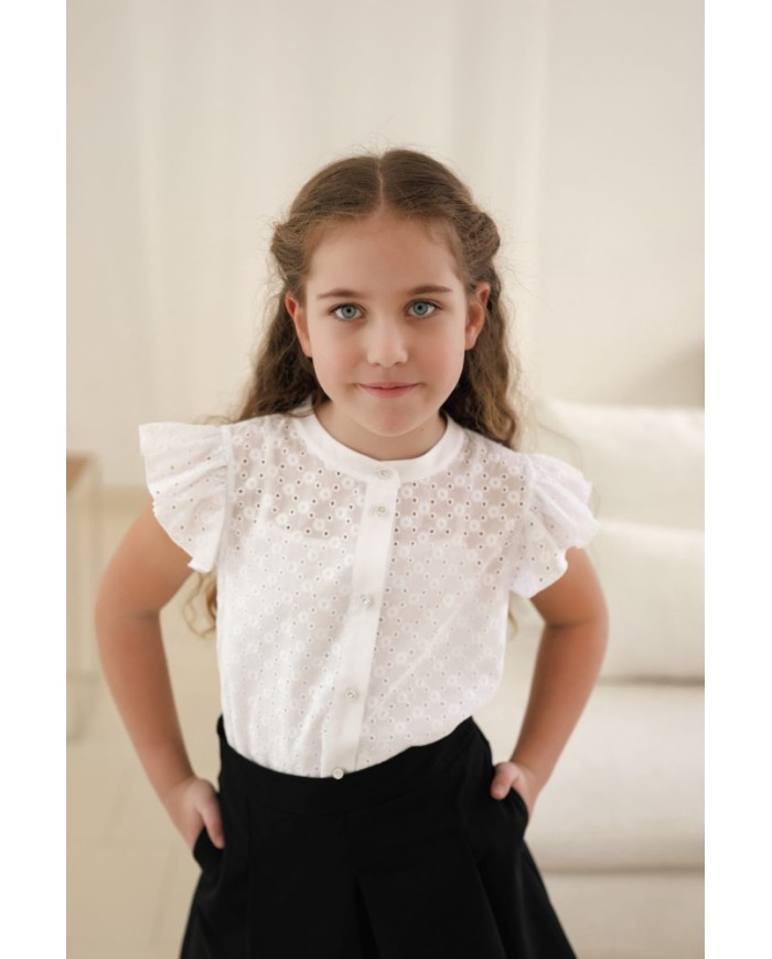 Bernumode | SLY: Balta blūze no izšūtas kokvilnas 28,02 € 