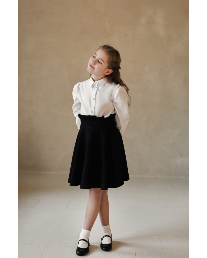 Bernumode | SLY: White shirt with decorative buttons on the cuffs €30.50 