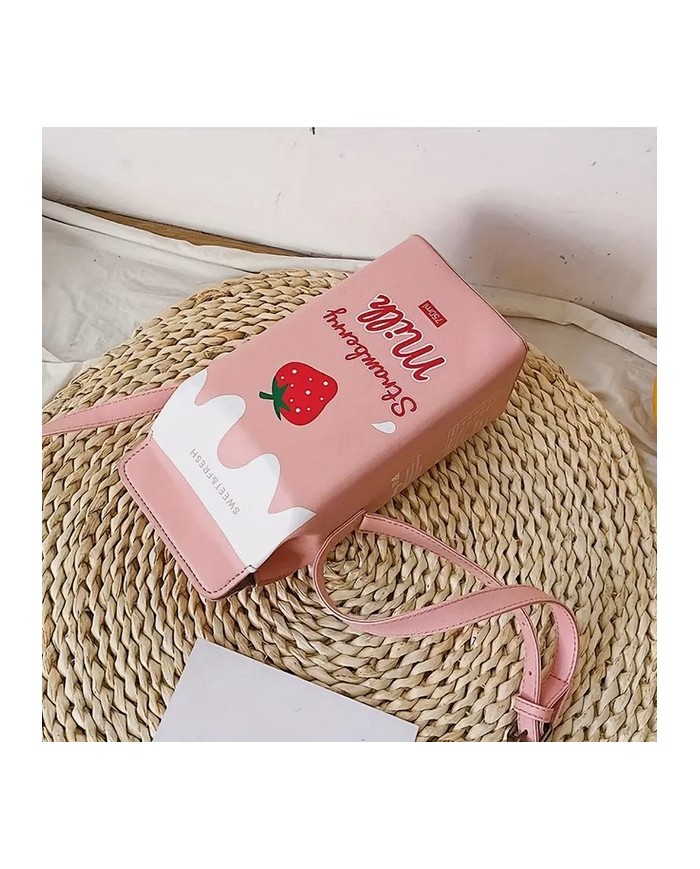 Bernumode | Trendy crossbody bag in the shape of a milk carton with an adjustable strap and a zipper €14.46  Bernumode | Trendy crossbody bag in the shape of a milk carton with an adjustable strap and a zipper €14.46