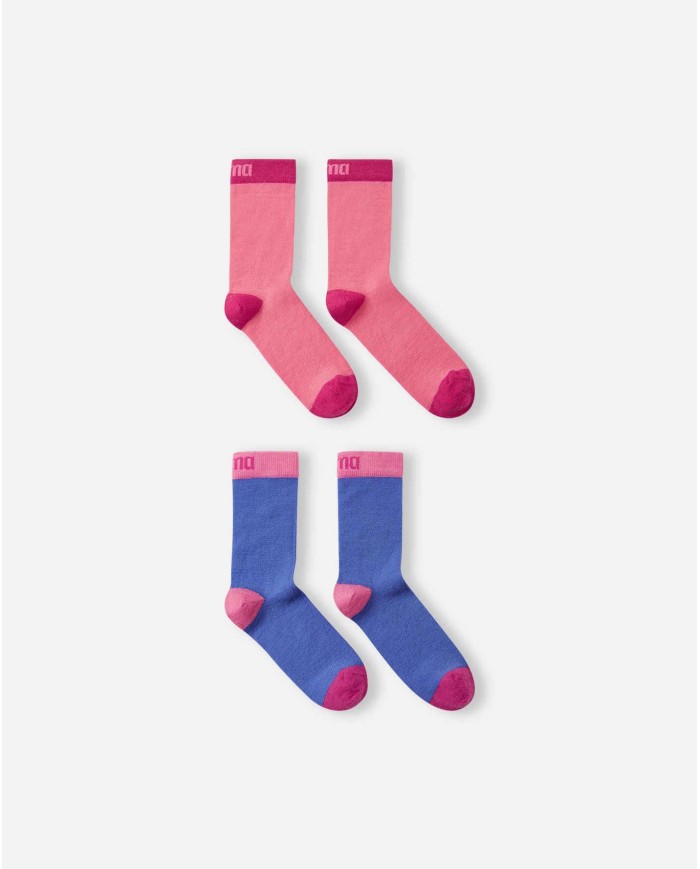 Bernumode | Reima: Bērnu termo zeķes, Parit (2 gab.) 15,62 € Divu pāru mīksto merīnvilnas maisījuma zeķes – ideāls kompanjons ūdensizturīgām kurpēm aukstā laikā.
Apskaujiet sava maza piedzīvojumu meklētāja kājas ar siltu un ērtu Reima bērnu zeķu Parit apņemšanu. Izgatavotas no mīksta merīnvilnas maisījuma, šīs zeķes palīdz saglabāt bērna pirkstus siltus un nodrošina ideālu komfortu ārā. Elastīgais materiāls cieši apņem kājas, nodrošinot stingru piegulšanu, bet neierobežojot kustības. Ideāli piemērotas valkāšanai ar ūdensizturīgām kurpēm, šī 2 pāru iepakojuma kombinācija piedāvā ideālu termoregulāciju, izturību un mīkstumu, padarot katru soli par piedzīvojumu komfortā.
Mīksts merīnvilnas maisījums, lai nodrošinātu ideālu termoregulāciju
2 pāru iepakojums
Mazgāt līdzīgās krāsās. Neizmantojiet mazgāšanas līdzekļus ar balinātājiem. Izmantojiet vilnas mazgāšanas līdzekli. Neizmantojiet mīkstinātāju. Izmēra samazinājums 5%. Delikāta mašīnu mazgāšana aukstā ūdenī (30°C). Nebalināt. Nelīdzināt. Neķīmiskā tīrīšana. Nežāvēt veļas žāvētājā.
 Bernumode | Reima: Bērnu termo zeķes, Parit (2 gab.) 15,62 € Divu pāru mīksto merīnvilnas maisījuma zeķes – ideāls kompanjons ūdensizturīgām kurpēm aukstā laikā.
Apskaujiet sava maza piedzīvojumu meklētāja kājas ar siltu un ērtu Reima bērnu zeķu Parit apņemšanu. Izgatavotas no mīksta merīnvilnas maisījuma, šīs zeķes palīdz saglabāt bērna pirkstus siltus un nodrošina ideālu komfortu ārā. Elastīgais materiāls cieši apņem kājas, nodrošinot stingru piegulšanu, bet neierobežojot kustības. Ideāli piemērotas valkāšanai ar ūdensizturīgām kurpēm, šī 2 pāru iepakojuma kombinācija piedāvā ideālu termoregulāciju, izturību un mīkstumu, padarot katru soli par piedzīvojumu komfortā.
Mīksts merīnvilnas maisījums, lai nodrošinātu ideālu termoregulāciju
2 pāru iepakojums
Mazgāt līdzīgās krāsās. Neizmantojiet mazgāšanas līdzekļus ar balinātājiem. Izmantojiet vilnas mazgāšanas līdzekli. Neizmantojiet mīkstinātāju. Izmēra samazinājums 5%. Delikāta mašīnu mazgāšana aukstā ūdenī (30°C). Nebalināt. Nelīdzināt. Neķīmiskā tīrīšana. Nežāvēt veļas žāvētājā.