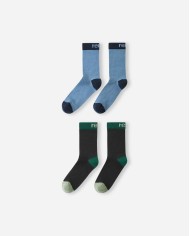 Bernumode | Reima: Bērnu termo zeķes, Parit (2 gab.) 15,62 € Divu pāru mīksto merīnvilnas maisījuma zeķes – ideāls kompanjons ūdensizturīgām kurpēm aukstā laikā.
Apskaujiet sava maza piedzīvojumu meklētāja kājas ar siltu un ērtu Reima bērnu zeķu Parit apņemšanu. Izgatavotas no mīksta merīnvilnas maisījuma, šīs zeķes palīdz saglabāt bērna pirkstus siltus un nodrošina ideālu komfortu ārā. Elastīgais materiāls cieši apņem kājas, nodrošinot stingru piegulšanu, bet neierobežojot kustības. Ideāli piemērotas valkāšanai ar ūdensizturīgām kurpēm, šī 2 pāru iepakojuma kombinācija piedāvā ideālu termoregulāciju, izturību un mīkstumu, padarot katru soli par piedzīvojumu komfortā.
Mīksts merīnvilnas maisījums, lai nodrošinātu ideālu termoregulāciju
2 pāru iepakojums
Mazgāt līdzīgās krāsās. Neizmantojiet mazgāšanas līdzekļus ar balinātājiem. Izmantojiet vilnas mazgāšanas līdzekli. Neizmantojiet mīkstinātāju. Izmēra samazinājums 5%. Delikāta mašīnu mazgāšana aukstā ūdenī (30°C). Nebalināt. Nelīdzināt. Neķīmiskā tīrīšana. Nežāvēt veļas žāvētājā.
 Bernumode | Reima: Bērnu termo zeķes, Parit (2 gab.) 15,62 € Divu pāru mīksto merīnvilnas maisījuma zeķes – ideāls kompanjons ūdensizturīgām kurpēm aukstā laikā.
Apskaujiet sava maza piedzīvojumu meklētāja kājas ar siltu un ērtu Reima bērnu zeķu Parit apņemšanu. Izgatavotas no mīksta merīnvilnas maisījuma, šīs zeķes palīdz saglabāt bērna pirkstus siltus un nodrošina ideālu komfortu ārā. Elastīgais materiāls cieši apņem kājas, nodrošinot stingru piegulšanu, bet neierobežojot kustības. Ideāli piemērotas valkāšanai ar ūdensizturīgām kurpēm, šī 2 pāru iepakojuma kombinācija piedāvā ideālu termoregulāciju, izturību un mīkstumu, padarot katru soli par piedzīvojumu komfortā.
Mīksts merīnvilnas maisījums, lai nodrošinātu ideālu termoregulāciju
2 pāru iepakojums
Mazgāt līdzīgās krāsās. Neizmantojiet mazgāšanas līdzekļus ar balinātājiem. Izmantojiet vilnas mazgāšanas līdzekli. Neizmantojiet mīkstinātāju. Izmēra samazinājums 5%. Delikāta mašīnu mazgāšana aukstā ūdenī (30°C). Nebalināt. Nelīdzināt. Neķīmiskā tīrīšana. Nežāvēt veļas žāvētājā.