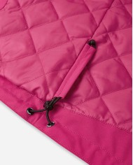 Bernumode | Reima: Starpsezonas jaka meitenei, SYMPPIS (80g) 65,29 € Retro stila jaka bērniem ar izšūtu oderi. Pilnībā ūdensnecaurlaidīga un izgatavota no pārstrādātiem materiāliem.
Reimatec bērnu ūdensnecaurlaidīgā Symppis jaka ar vieglu izolāciju ir klasiskā stilā, taisna piegriezuma un ar lielām atstarojošām detaļām. Drošs, noņemams kapuce ar ribotām malām, kas aizsargā galvu no vēja, elastīgas aproces, kas aiztur aukstumu, un lielas kabatas ar atloka aizdari, lai saglabātu jūsu dārgumus drošībā – visas šīs īpašības ir paredzētas, lai aizsargātu jūsu mazo piedzīvojumu meklētāju no nelabvēlīgiem laikapstākļiem. Daļa šķiedru ir pārstrādāta. Padariet katru dienu videi draudzīgāku!


Atsegti šuves, hermetizētas ūdensnecaurlaidības nodrošināšanai


Ūdens- un vēja necaurlaidīgs, elpojošs, netīrumus atgrūdošs materiāls


Izturīgs materiāls


Vieglā izolācija


Gluda poliestera oderes materiāls


Drošs, noņemams kapuce


Mīksta ribota apdare kapuces malā


Elastīgas aproces


Divas kabatas ar atloka aizdari


Regulējams apakšmala


Atstarojošas detaļas


Parasta mašīnu mazgāšana siltā ūdenī (40°C). Neizmantojiet balinātājus. Gludināt pie zemākas temperatūras. Neķīmiskā tīrīšana. Žāvēt pie zemākas temperatūras.

