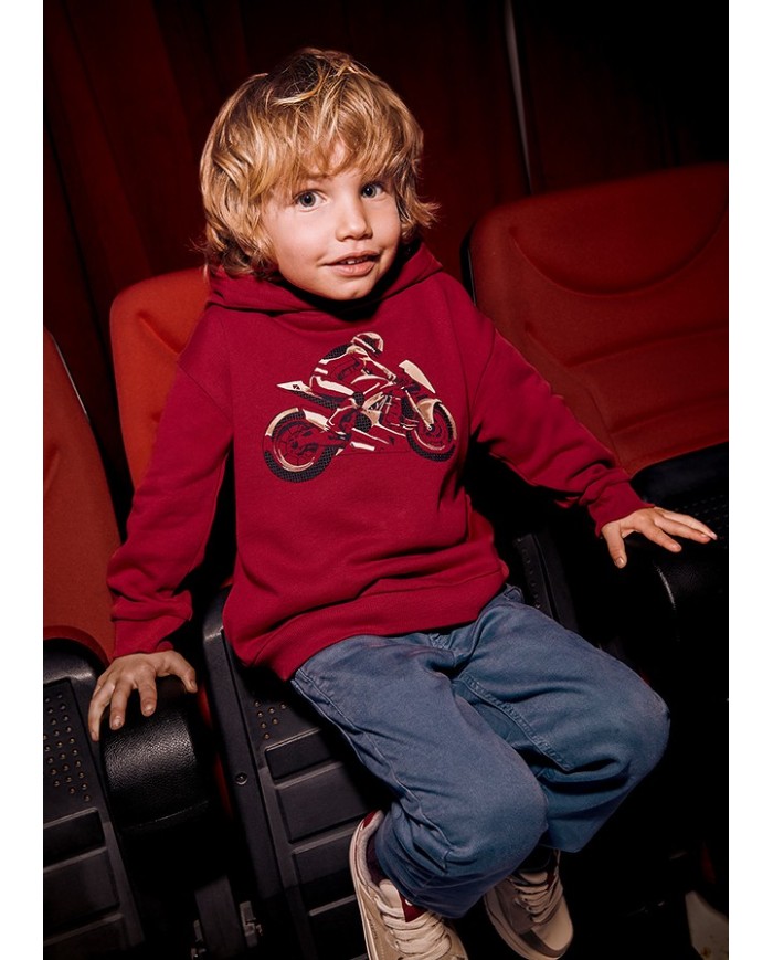 Bernumode | Mayoral: Hoodie for boy €23.55 Mayoral hoodie 4407-066 for boys is a stylish and comfortable piece of clothing, perfect for an active lifestyle. We use this clothing ourselves and guarantee its comfort, durability, and practicality. The soft material and modern design provide warmth and freedom of movement, making this hoodie an essential part of any child’s wardrobe. Bernumode | Mayoral: Hoodie for boy €23.55 Mayoral hoodie 4407-066 for boys is a stylish and comfortable piece of clothing, perfect for an active lifestyle. We use this clothing ourselves and guarantee its comfort, durability, and practicality. The soft material and modern design provide warmth and freedom of movement, making this hoodie an essential part of any child’s wardrobe.