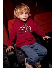 Bernumode | Mayoral: Hoodie for boy €23.55 Mayoral hoodie 4407-066 for boys is a stylish and comfortable piece of clothing, perfect for an active lifestyle. We use this clothing ourselves and guarantee its comfort, durability, and practicality. The soft material and modern design provide warmth and freedom of movement, making this hoodie an essential part of any child’s wardrobe. Bernumode | Mayoral: Hoodie for boy €23.55 Mayoral hoodie 4407-066 for boys is a stylish and comfortable piece of clothing, perfect for an active lifestyle. We use this clothing ourselves and guarantee its comfort, durability, and practicality. The soft material and modern design provide warmth and freedom of movement, making this hoodie an essential part of any child’s wardrobe.
