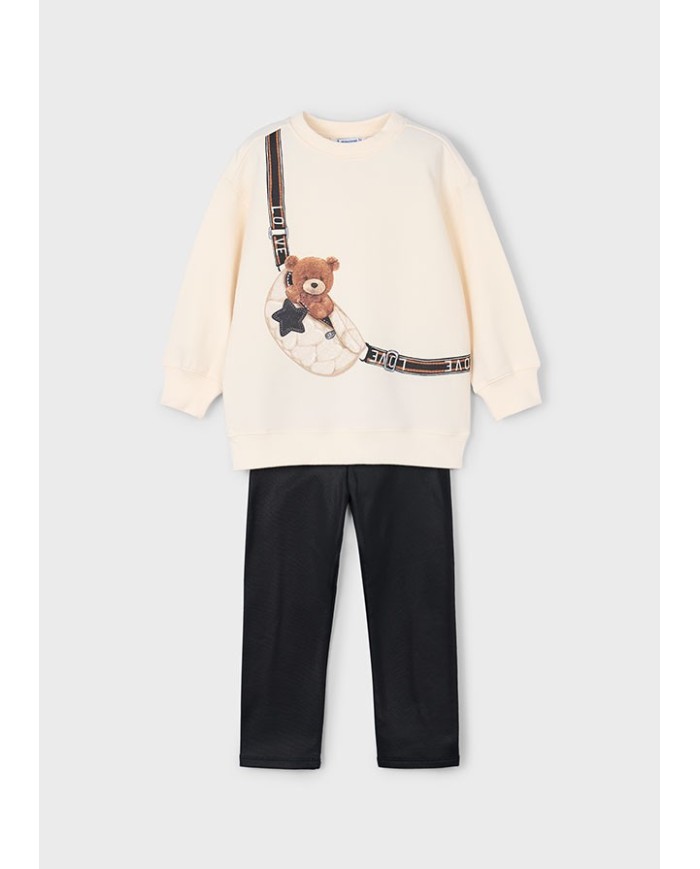 Bernumode | Mayoral: Pullover leggings set for girl €32.64 Girls’ set: sweatshirt and matching leggings.Long-sleeve sweatshirt with a round neckline. Decorative elements: print.Girls’ leggings with an elastic waistband for a comfortable fit.
