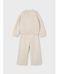Bernumode | Mayoral: Padded tracksuit for girl €32.64 Two-piece tracksuit for girls: sweatshirt and long pants.Long-sleeve sweatshirt with a round neckline. Snap button closure at the back. Quilted-effect textile exterior.Girls’ pants with an elastic waistband, smooth design.