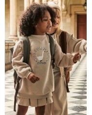 Bernumode | Mayoral: Fleece stipes dress for girl €27.19 Girls’ long-sleeve dress with a round neckline. Made from warm thick fleece fabric, perfect for cold months. Decorative elements include a decorative applique, contrast decorative bands, and embroidery.