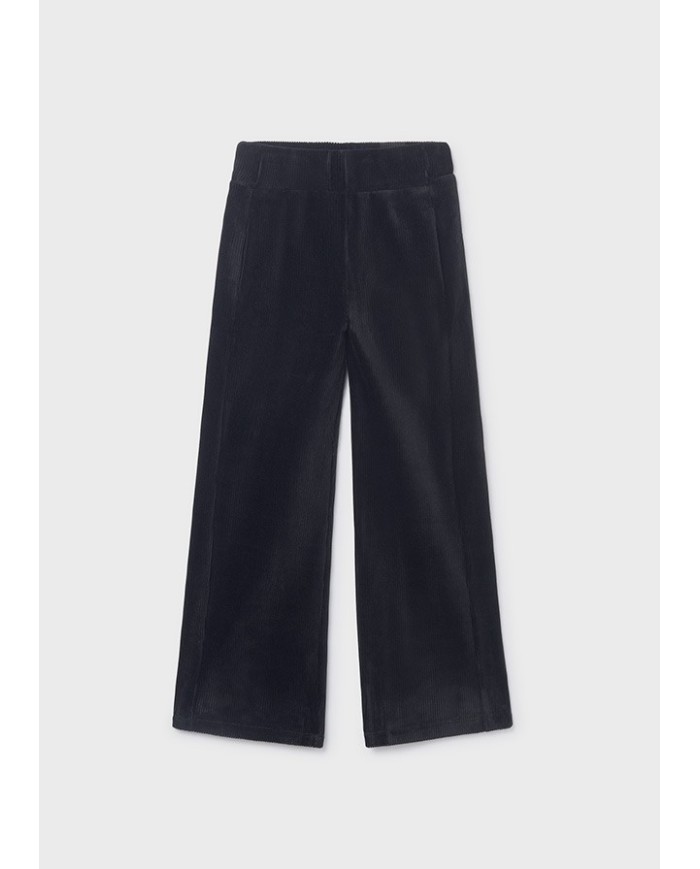 Bernumode | Mayoral: Вельветки на девочку 23,88 € Брюки для девочки в стиле клёш, расширяющиеся к низу. С эластичным поясом для комфортной посадки. Изготовлены из мягкого и тёплого вельветового трикотажа, обеспечивающего уют и удобство в холодное время года. Bernumode | Mayoral: Вельветки на девочку 23,88 € Брюки для девочки в стиле клёш, расширяющиеся к низу. С эластичным поясом для комфортной посадки. Изготовлены из мягкого и тёплого вельветового трикотажа, обеспечивающего уют и удобство в холодное время года.