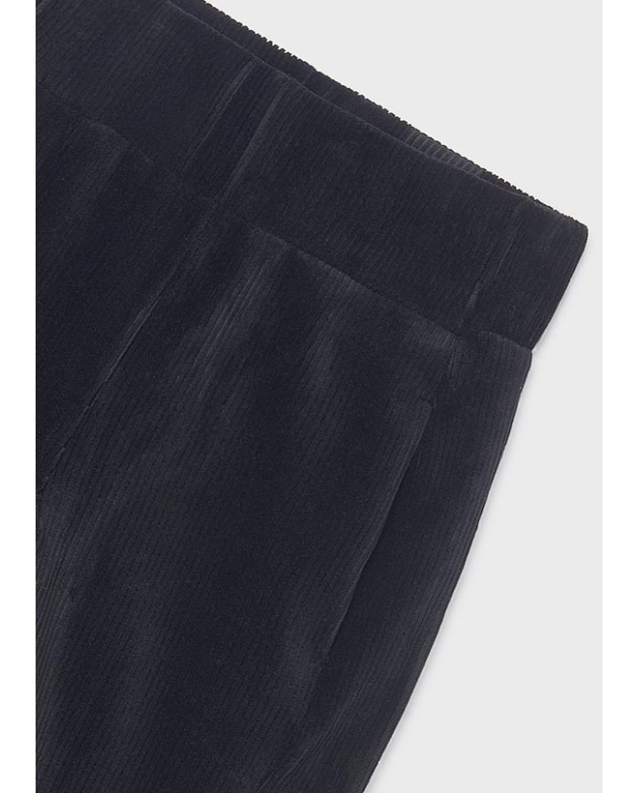 Bernumode | Mayoral: Вельветки на девочку 23,88 € Брюки для девочки в стиле клёш, расширяющиеся к низу. С эластичным поясом для комфортной посадки. Изготовлены из мягкого и тёплого вельветового трикотажа, обеспечивающего уют и удобство в холодное время года. Bernumode | Mayoral: Вельветки на девочку 23,88 € Брюки для девочки в стиле клёш, расширяющиеся к низу. С эластичным поясом для комфортной посадки. Изготовлены из мягкого и тёплого вельветового трикотажа, обеспечивающего уют и удобство в холодное время года.