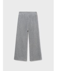 Bernumode | Mayoral: Corduroy trouser for girls €23.88 Flared pants for girl with wide hem. Elastic waistband for a comfortable fit. Made of warm and soft corduroy knit fabric, providing comfort and coziness for everyday wear.
