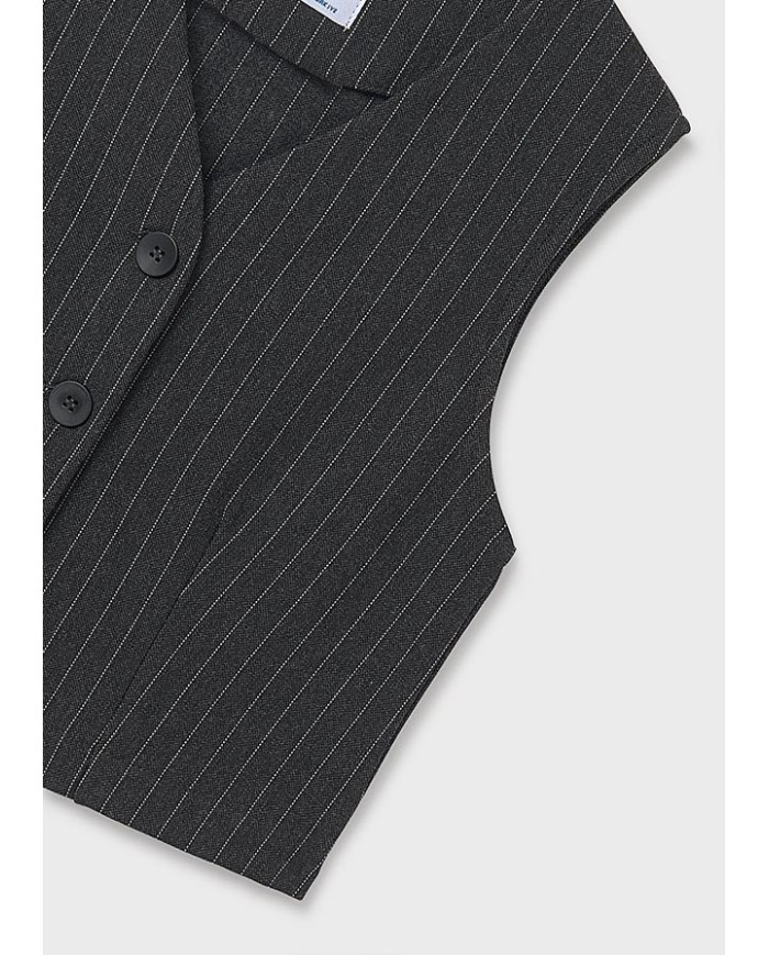 Bernumode | Mayoral: Meiteņu veste 23,55 € Meiteņu veste. Modelis ar V veida izgriezumu. Aizdare priekšpusē ar pogām. Ērts trikotāžas audums. Bernumode | Mayoral: Meiteņu veste 23,55 € Meiteņu veste. Modelis ar V veida izgriezumu. Aizdare priekšpusē ar pogām. Ērts trikotāžas audums.