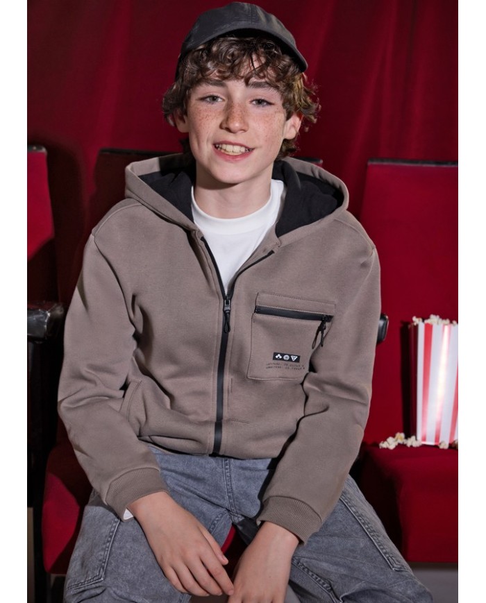 Bernumode | Mayoral: Jumper for boy €30.17 Long-sleeve hoodie for boys. Hooded neckline. Front central zipper closure. Design with multiple pockets. Decorative elements: high-density print, screen print.