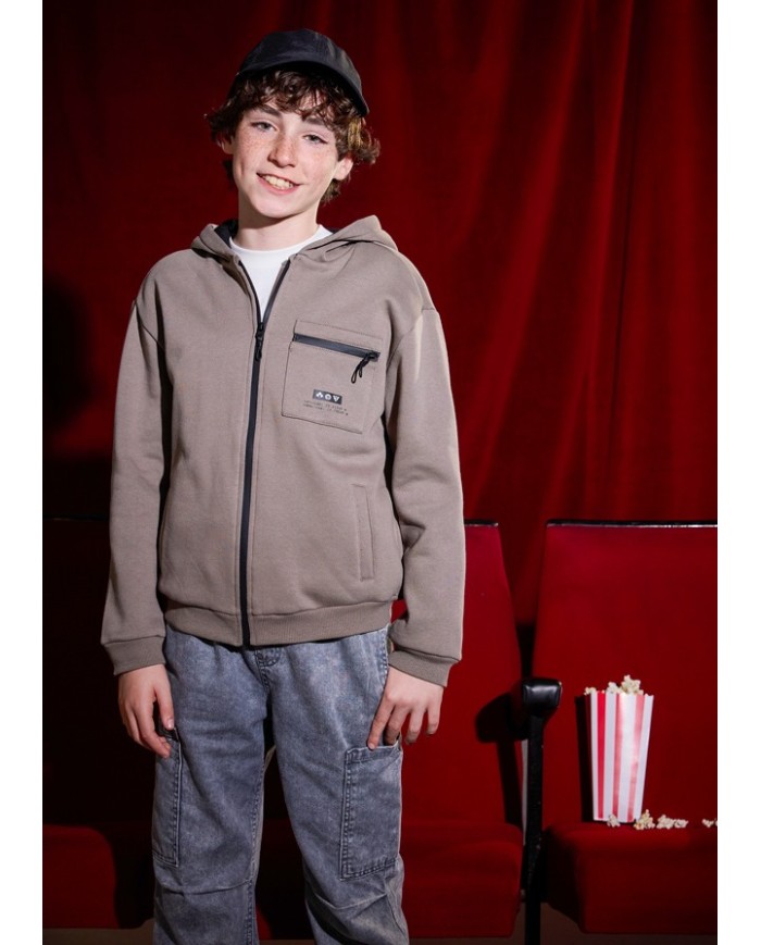 Bernumode | Mayoral: Jumper for boy €30.17 Long-sleeve hoodie for boys. Hooded neckline. Front central zipper closure. Design with multiple pockets. Decorative elements: high-density print, screen print.