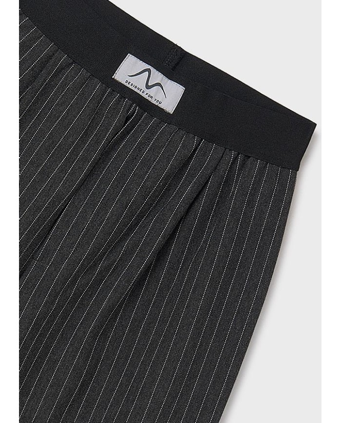 Bernumode | Mayoral: Long trousers for girls €27.19 Girls’ trousers with an elastic waistband for a comfortable fit. Perfect for everyday wear and active play.
