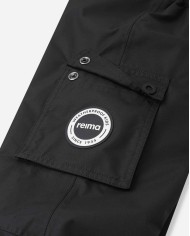 Bernumode | Reima: Демисезонные детские брюки на лямках ReimaTec, Tiksi (80 г) 56,12 € Эти водоотталкивающие, с легкой изоляцией брюки с подтяжками Reimatec невероятно универсальны. Присмотревшись внимательнее к этому стилю от Reima Originals, вы заметите все маленькие детали, которые делают большую разницу.
Почему эти брюки называются Tiksi? Это игривое прозвище города Тиккурила в Финляндии. Он расположен рядом с главным офисом Reima, и часто можно увидеть, как активные дети играют во дворе. Поскольку финны поддерживают равенство, дизайнеры Reima создали этот стиль, который подходит как для мальчиков, так и для девочек. В темные осенние и зимние вечера ваш ребенок будет сиять благодаря большим отражающим принтам. Подтяжки помогут удерживать брюки на месте во время активных переворотов и веселых катаний.
• Все швы герметично заделаны, водоотталкивающие• Прочный материал• Водо- и ветрозащитный, дышащий, грязеотталкивающий материал• Гладкая полиэстеровая подкладка• Легкая изоляция• Карманы с клапанами на кнопках• Регулируемые и съемные эластичные подтяжки• Эластичные манжеты на штанинах• Съемные, регулируемые и прочные силиконовые петли для ног до размера 128 см• Отражающие детали
Машинная стирка при температуре 40°C. Не отбеливать. Гладить при низкой температуре. Не химчистить. Сушка при низкой температуре.
 Bernumode | Reima: Демисезонные детские брюки на лямках ReimaTec, Tiksi (80 г) 56,12 € Эти водоотталкивающие, с легкой изоляцией брюки с подтяжками Reimatec невероятно универсальны. Присмотревшись внимательнее к этому стилю от Reima Originals, вы заметите все маленькие детали, которые делают большую разницу.
Почему эти брюки называются Tiksi? Это игривое прозвище города Тиккурила в Финляндии. Он расположен рядом с главным офисом Reima, и часто можно увидеть, как активные дети играют во дворе. Поскольку финны поддерживают равенство, дизайнеры Reima создали этот стиль, который подходит как для мальчиков, так и для девочек. В темные осенние и зимние вечера ваш ребенок будет сиять благодаря большим отражающим принтам. Подтяжки помогут удерживать брюки на месте во время активных переворотов и веселых катаний.
• Все швы герметично заделаны, водоотталкивающие• Прочный материал• Водо- и ветрозащитный, дышащий, грязеотталкивающий материал• Гладкая полиэстеровая подкладка• Легкая изоляция• Карманы с клапанами на кнопках• Регулируемые и съемные эластичные подтяжки• Эластичные манжеты на штанинах• Съемные, регулируемые и прочные силиконовые петли для ног до размера 128 см• Отражающие детали
Машинная стирка при температуре 40°C. Не отбеливать. Гладить при низкой температуре. Не химчистить. Сушка при низкой температуре.