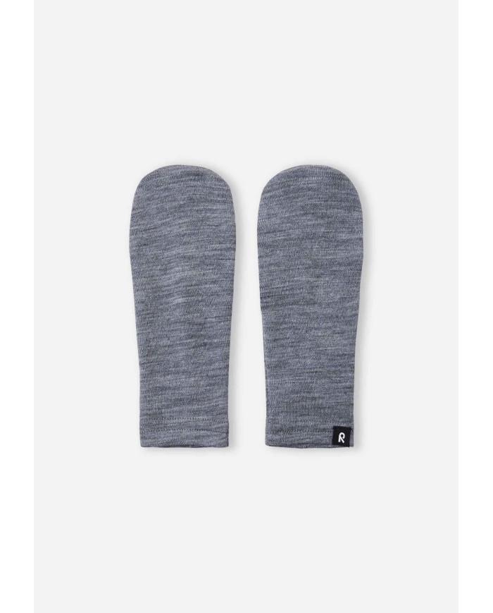 Bernumode | Reima: Cimdi no merīnvilnas, Eino 13,97 € 
Šīs mazuļu un bērnu dūraiņi ir izgatavoti no viegla merino vilnas adījuma, kas ir ļoti ērts un saglabā siltumu. Ideāli valkājami zem ūdensnecaurlaidīgiem cimdiem.
Mēs dievinām šos 100 % merino vilnas dūraiņus! Reima mazuļu un bērnu pamatkārtas dūraiņi ir lieliski piemēroti nēsāšanai zem ūdensnecaurlaidīgiem dūraiņiem papildu siltumam. Tie ir viegli, ērti uzvelkami un vienmēr patīkami valkāšanā. Izgatavoti no sertificētas, atbildīgi iegūtas vilnas.
Vieglāks adījums. Mīksta merino vilna ideālai termoregulācijai.
Kopšana: mazgāt ar līdzīgām krāsām, izgriežot uz iekšpusi. Nelietot mazgāšanas līdzekļus ar balinātājiem. Izmantot speciālu vilnas mazgāšanas līdzekli. Žāvējot veidot formu. Iespējama saraušanās līdz 5 %. Nedrīkst balināt. Negludināt. Neķīmiski tīrīt. Nežāvēt veļas žāvētājā.

Cimdiņu izmērs:
1/2 - 6-24 mēneši
3/4 - 2-6 gadi
