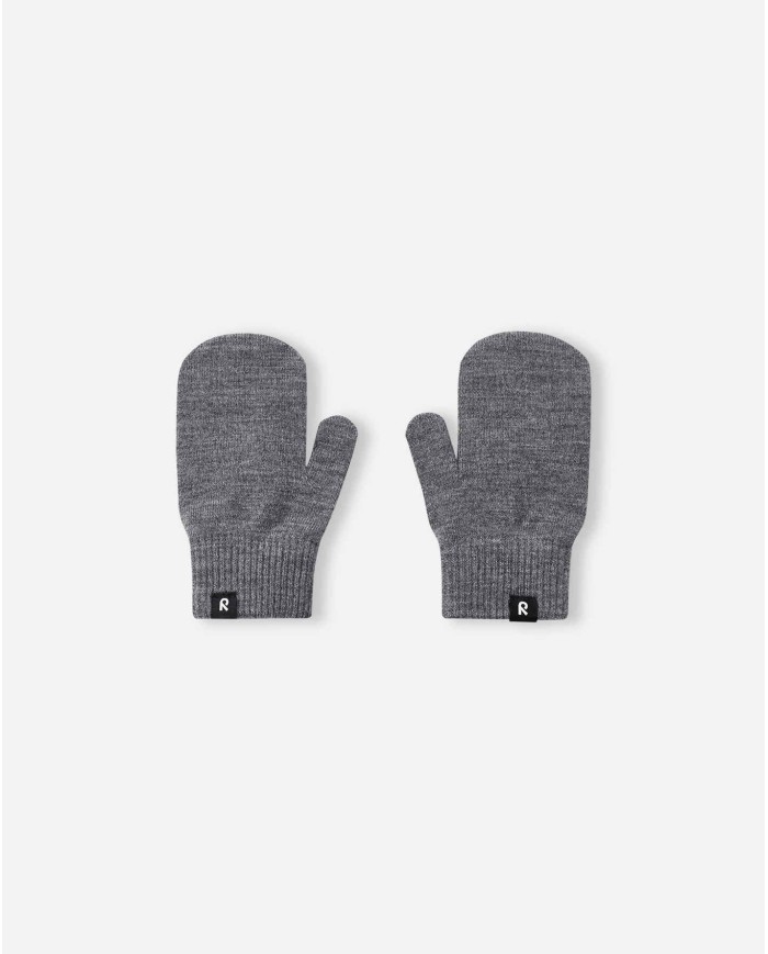 Bernumode | Reima: Детские варежки из мериносовой шерсти, Sumppu 10,66 € Эти детские варежки изготовлены из мягкой и тёплой шерстяной смеси.
Окутайте ручки вашего малыша уютом с варежками Sumppu. Связанные из мягкой и тёплой шерстяной пряжи, они идеально подходят для прохладных прогулок на свежем воздухе. Эластичный материал обеспечивает плотную посадку и защищает от холода. Благодаря отсутствию подкладки варежки остаются лёгкими и удобными, а также отлично подходят как дополнительный слой под водонепроницаемые варежки в самые холодные и сырые дни.Наслаждайтесь естественным теплом шерсти и дарите ребёнку комфорт даже в морозную погоду.
Мягкая и тёплая шерстяная смесь. Без подкладки.
Уход: стирать с вещами схожих цветов. Использовать средство для шерсти. Формировать форму при сушке. Усадка до 5%. Не отбеливать. Не гладить. Не подвергать химчистке. Не сушить в сушильной машине.
Размерность варежек:
1/2 - 6-24 месяца
3/4 - 2-6 лет
 Bernumode | Reima: Детские варежки из мериносовой шерсти, Sumppu 10,66 € Эти детские варежки изготовлены из мягкой и тёплой шерстяной смеси.
Окутайте ручки вашего малыша уютом с варежками Sumppu. Связанные из мягкой и тёплой шерстяной пряжи, они идеально подходят для прохладных прогулок на свежем воздухе. Эластичный материал обеспечивает плотную посадку и защищает от холода. Благодаря отсутствию подкладки варежки остаются лёгкими и удобными, а также отлично подходят как дополнительный слой под водонепроницаемые варежки в самые холодные и сырые дни.Наслаждайтесь естественным теплом шерсти и дарите ребёнку комфорт даже в морозную погоду.
Мягкая и тёплая шерстяная смесь. Без подкладки.
Уход: стирать с вещами схожих цветов. Использовать средство для шерсти. Формировать форму при сушке. Усадка до 5%. Не отбеливать. Не гладить. Не подвергать химчистке. Не сушить в сушильной машине.
Размерность варежек:
1/2 - 6-24 месяца
3/4 - 2-6 лет