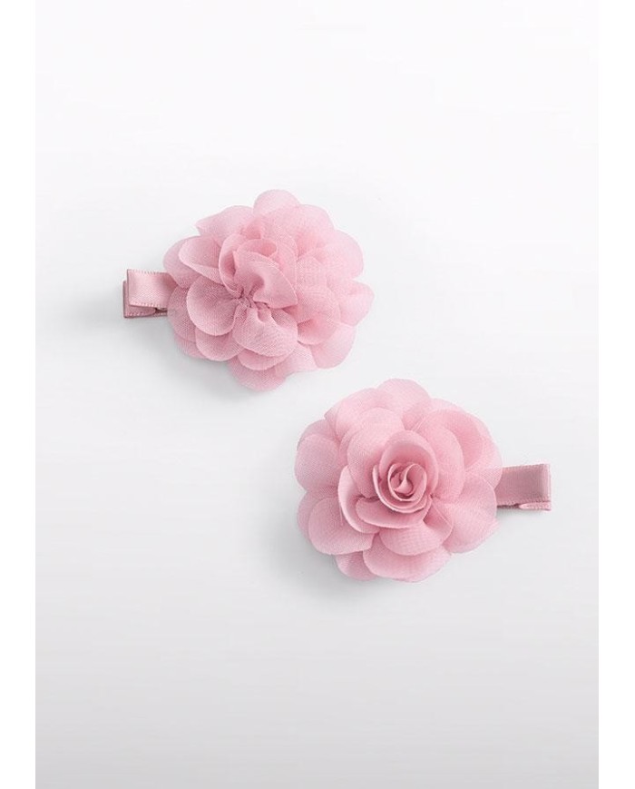 Bernumode | Abel&Lula: Flower hair clip €10.66 This elegant set of two Abel&amp;Lula hair clips is the perfect accessory for a little fashionista. Each clip is crafted with exquisite attention to detail, adding charm and sweetness to any hairstyle. They securely hold hair in place, making them ideal for both everyday wear and special occasions. This set highlights your child’s unique personality and becomes an essential piece in her accessory collection.