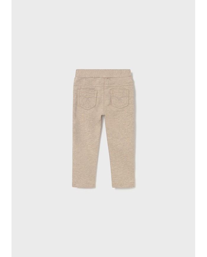 Bernumode | Mayoral: Базовые утеплённые брюки на девочку 15,62 € Брюки для малыша с эластичным поясом. Выполнены из тёплого толстого флисового материала (флис с начёсом), идеально подходящего для холодных месяцев. Декоративные карманы спереди и функциональные карманы сзади. Украшены декоративными рюшами. Модель из коллекции Mayoral Basic — незаменимая вещь в гардеробе малыша, подходящая для создания любого образа. Bernumode | Mayoral: Базовые утеплённые брюки на девочку 15,62 € Брюки для малыша с эластичным поясом. Выполнены из тёплого толстого флисового материала (флис с начёсом), идеально подходящего для холодных месяцев. Декоративные карманы спереди и функциональные карманы сзади. Украшены декоративными рюшами. Модель из коллекции Mayoral Basic — незаменимая вещь в гардеробе малыша, подходящая для создания любого образа.