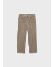 Bernumode | Mayoral: Базовые вельветовые брюки (slim fit) на мальчика 22,23 € Длинные классические брюки прямого кроя (Regular fit) для мальчика. Застёжка на молнию и пуговицу. Внутри пояса расположена регулируемая резинка с кнопками для идеальной посадки. Изготовлены из тёплого, мягкого и комфортного вельветового материала. Дизайн с множеством карманов. По соображениям безопасности маленькие размеры (2–5 лет) имеют имитацию молнии на шаговом шве вместо настоящей. Bernumode | Mayoral: Базовые вельветовые брюки (slim fit) на мальчика 22,23 € Длинные классические брюки прямого кроя (Regular fit) для мальчика. Застёжка на молнию и пуговицу. Внутри пояса расположена регулируемая резинка с кнопками для идеальной посадки. Изготовлены из тёплого, мягкого и комфортного вельветового материала. Дизайн с множеством карманов. По соображениям безопасности маленькие размеры (2–5 лет) имеют имитацию молнии на шаговом шве вместо настоящей.