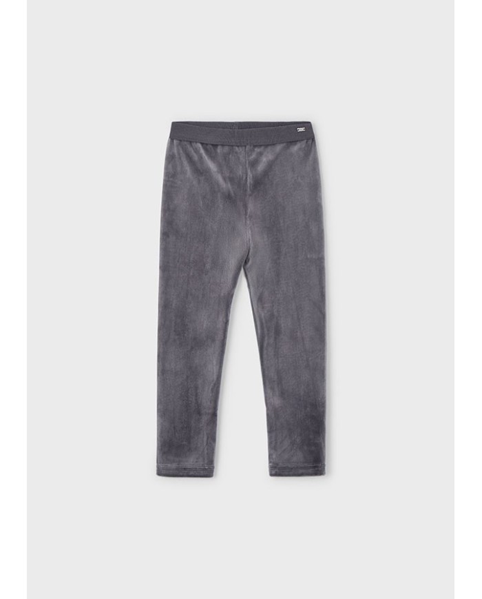 Bernumode | Mayoral: Basic velvet leggings €13.97 Leggings for girls with an elastic waistband. Made from soft, velvety fabric, giving a classic and elegant look. Part of the Mayoral Basic collection, an essential piece to complete any outfit.
 Bernumode | Mayoral: Basic velvet leggings €13.97 Leggings for girls with an elastic waistband. Made from soft, velvety fabric, giving a classic and elegant look. Part of the Mayoral Basic collection, an essential piece to complete any outfit.