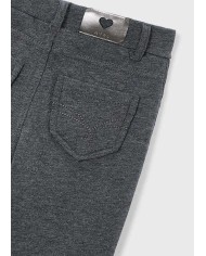 Bernumode | Mayoral: Базовые утеплённые брюки на девочку 19,42 € Длинные брюки super skinny для девочки с узким облегающим кроем. Эластичный пояс с внутренней резинкой, регулируемой с помощью кнопок для идеальной посадки. Выполнены из тёплого толстого флисового материала (флис с начёсом), идеально подходящего для холодных месяцев. Декоративные карманы спереди и функциональные сзади. Модель из коллекции Mayoral Basic — незаменимая вещь в детском гардеробе, подходящая для создания любого образа.
 Bernumode | Mayoral: Базовые утеплённые брюки на девочку 19,42 € Длинные брюки super skinny для девочки с узким облегающим кроем. Эластичный пояс с внутренней резинкой, регулируемой с помощью кнопок для идеальной посадки. Выполнены из тёплого толстого флисового материала (флис с начёсом), идеально подходящего для холодных месяцев. Декоративные карманы спереди и функциональные сзади. Модель из коллекции Mayoral Basic — незаменимая вещь в детском гардеробе, подходящая для создания любого образа.