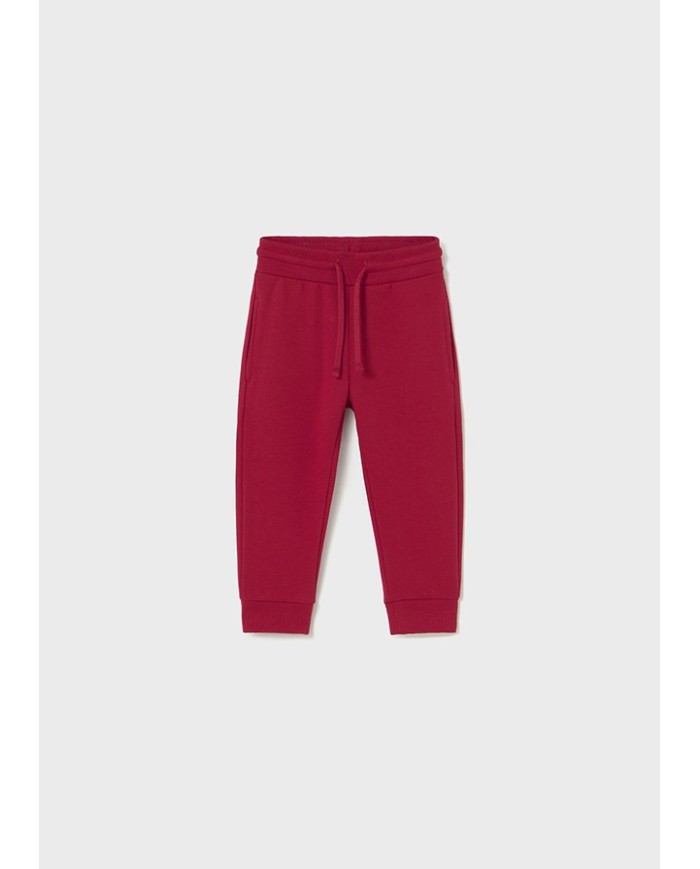 Bernumode | Mayoral: Basic cuffed fleece trousers for boy €10.66 Long sporty pants for baby, designed for maximum comfort. Elastic waistband with drawstring for a secure fit. Made from warm, thick fleece fabric (brushed fleece), perfect for colder months. Reinforced knees on the inside prevent wear and enhance durability. Elastic cuffs at the bottom for a better fit. Side pockets included. Part of the Mayoral Basic collection, an essential piece for completing any outfit.