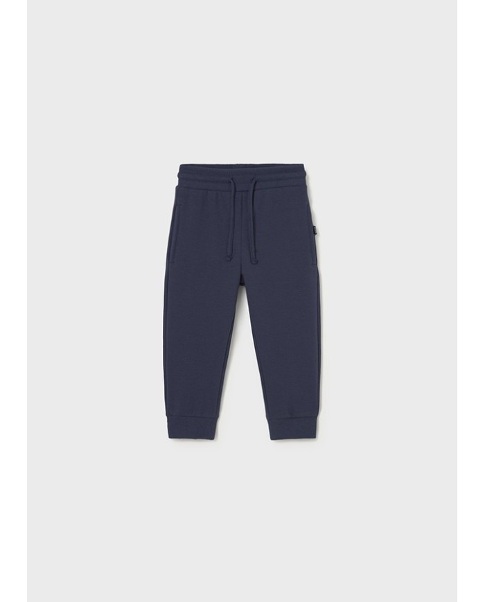 Bernumode | Mayoral: Basic cuffed fleece trousers for boy €10.66 Long sporty pants for baby, designed for maximum comfort. Elastic waistband with drawstring for a secure fit. Made from warm, thick fleece fabric (brushed fleece), perfect for colder months. Reinforced knees on the inside prevent wear and enhance durability. Elastic cuffs at the bottom for a better fit. Side pockets included. Part of the Mayoral Basic collection, an essential piece for completing any outfit.