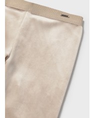 Bernumode | Mayoral: Базовые леггинсы из вельвета на девочку 12,81 € Леггинсы для малыша с эластичным поясом. Выполнены из мягкого бархатистого ткани, которая придаёт изделию элегантный и классический вид. Модель из коллекции Mayoral Basic — незаменимая вещь в детском гардеробе, идеально подходящая для создания любого образа. Bernumode | Mayoral: Базовые леггинсы из вельвета на девочку 12,81 € Леггинсы для малыша с эластичным поясом. Выполнены из мягкого бархатистого ткани, которая придаёт изделию элегантный и классический вид. Модель из коллекции Mayoral Basic — незаменимая вещь в детском гардеробе, идеально подходящая для создания любого образа.