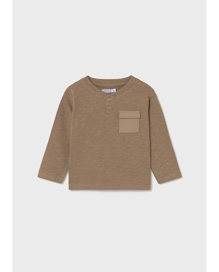 Bernumode | Mayoral: L/s t-shirt €13.64 Long-sleeved T-shirt for baby. Features a classic round neckline for a comfortable fit. Front snap-button closure and a functional pocket make it practical and easy to dress.