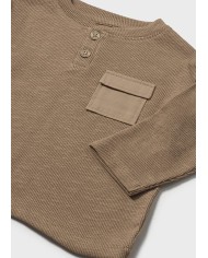 Bernumode | Mayoral: L/s t-shirt €13.64 Long-sleeved T-shirt for baby. Features a classic round neckline for a comfortable fit. Front snap-button closure and a functional pocket make it practical and easy to dress.