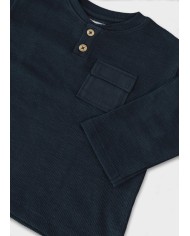 Bernumode | Mayoral: L/s t-shirt €13.64 Long-sleeved T-shirt for baby. Features a classic round neckline for a comfortable fit. Front closure and a functional pocket make dressing easy and practical.