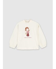 Bernumode | Mayoral: Джемпер на девочку с воротником стойкой 14,46 € Милая футболка с длинными рукавами для малыша. Изготовлена из мягкого эластичного хлопка, который обеспечивает комфорт и свободу движений. Манжеты на резинке аккуратно фиксируют рукава, а воротник-полустойка придаёт изделию элегантный вид. Застёжка на кнопки сзади облегчает переодевание. Декорирована стильным принтом.
