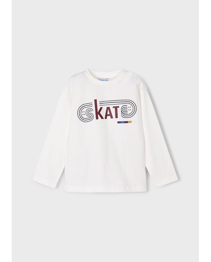 Bernumode | Mayoral: L/s t-shirt €13.64 Boys’ long-sleeve t-shirt with round neckline. Decorative elements: embossed print, screen print. Choosing Better Cotton products supports sustainable cotton production initiatives.