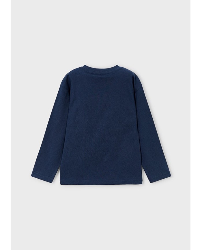 Bernumode | Mayoral: Футболка с длинным рукавом на мальчика 13,64 € Детская футболка с длинным рукавом для мальчиков. Круглый ворот. Элементы декора: рельефный принт, шелкография. Приобретая изделия из хлопка Better Cotton, вы поддерживаете устойчивое производство хлопка.
