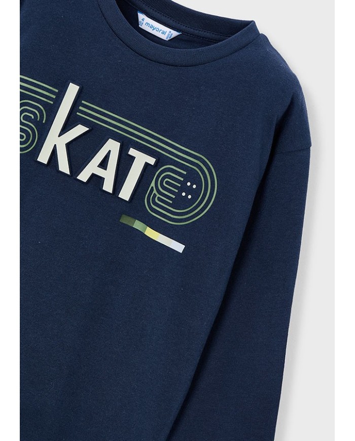 Bernumode | Mayoral: L/s t-shirt €13.64 Boys’ long-sleeve t-shirt with round neckline. Decorative elements: embossed print, screen print. Choosing Better Cotton products supports sustainable cotton production initiatives.