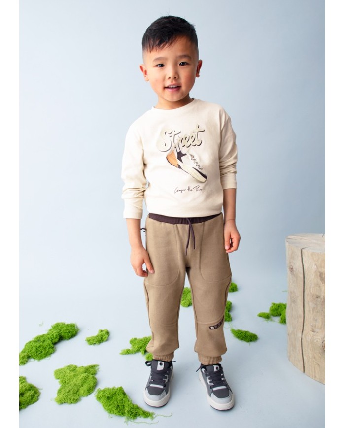 Bernumode | Mayoral: Knit pants for boy €21.07 Boys’ long sports pants designed for maximum comfort. Elastic waistband with drawstring. Reinforced knees to prevent wear and enhance durability. Elastic cuffs for a better fit. Zippered pockets. Decorative elements: print (screen print). Bernumode | Mayoral: Knit pants for boy €21.07 Boys’ long sports pants designed for maximum comfort. Elastic waistband with drawstring. Reinforced knees to prevent wear and enhance durability. Elastic cuffs for a better fit. Zippered pockets. Decorative elements: print (screen print).