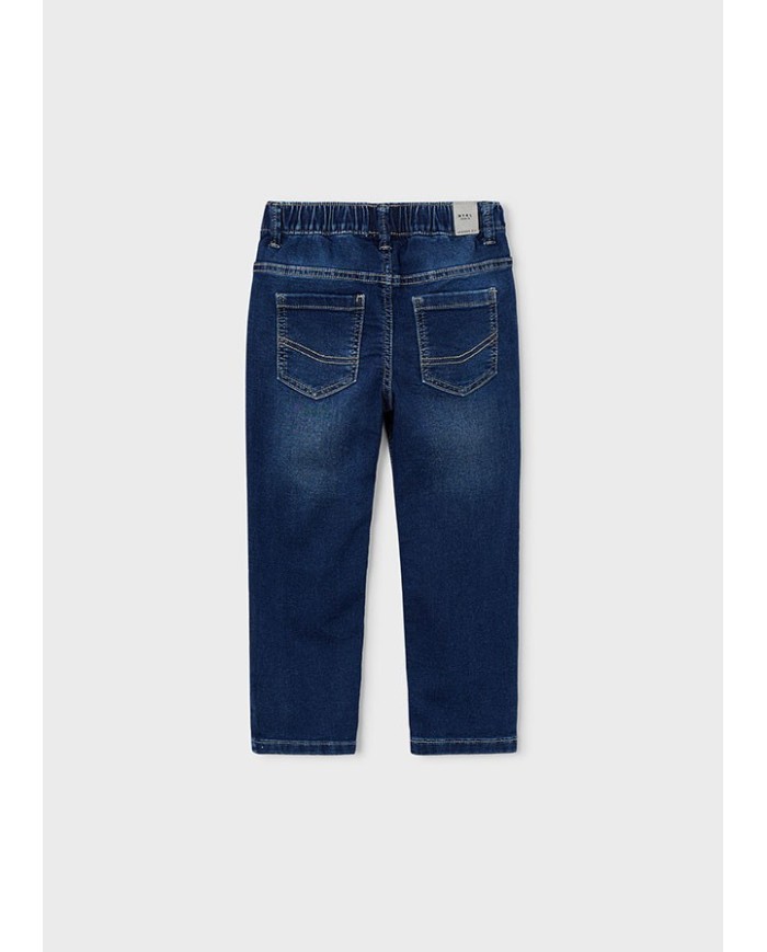 Bernumode | Mayoral: Джоггеры из мягкого денима на мальчика 23,55 € Длинные джоггеры для мальчика, свободные в верхней части и зауженные к щиколотке. Идеальный выбор для спортивного стиля и повседневных образов. Эластичная талия с шнурком для комфортной посадки. Выполнены из удобного хлопкового денима, легко комбинируются с другими элементами гардероба. При выборе хлопка Better Cotton вы поддерживаете устойчивое производство. Bernumode | Mayoral: Джоггеры из мягкого денима на мальчика 23,55 € Длинные джоггеры для мальчика, свободные в верхней части и зауженные к щиколотке. Идеальный выбор для спортивного стиля и повседневных образов. Эластичная талия с шнурком для комфортной посадки. Выполнены из удобного хлопкового денима, легко комбинируются с другими элементами гардероба. При выборе хлопка Better Cotton вы поддерживаете устойчивое производство.