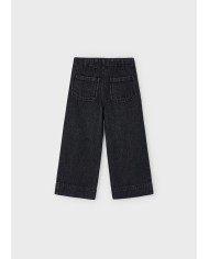 Bernumode | Mayoral: Широкие джинсы на девочку 25,54 € Джинсовые брюки для девочки клёш, расширенные книзу. Эластичная регулируемая талия с внутренними кнопками для идеальной посадки. Выполнены из комфортного хлопкового денима, идеально сочетаются с повседневными образами. Модель с вытачками и функциональными передними карманами. Выбирая хлопок Better Cotton, вы поддерживаете устойчивое производство. Bernumode | Mayoral: Широкие джинсы на девочку 25,54 € Джинсовые брюки для девочки клёш, расширенные книзу. Эластичная регулируемая талия с внутренними кнопками для идеальной посадки. Выполнены из комфортного хлопкового денима, идеально сочетаются с повседневными образами. Модель с вытачками и функциональными передними карманами. Выбирая хлопок Better Cotton, вы поддерживаете устойчивое производство.