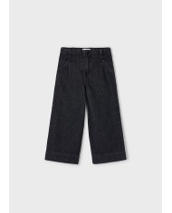 Bernumode | Mayoral: Широкие джинсы на девочку 25,54 € Джинсовые брюки для девочки клёш, расширенные книзу. Эластичная регулируемая талия с внутренними кнопками для идеальной посадки. Выполнены из комфортного хлопкового денима, идеально сочетаются с повседневными образами. Модель с вытачками и функциональными передними карманами. Выбирая хлопок Better Cotton, вы поддерживаете устойчивое производство. Bernumode | Mayoral: Широкие джинсы на девочку 25,54 € Джинсовые брюки для девочки клёш, расширенные книзу. Эластичная регулируемая талия с внутренними кнопками для идеальной посадки. Выполнены из комфортного хлопкового денима, идеально сочетаются с повседневными образами. Модель с вытачками и функциональными передними карманами. Выбирая хлопок Better Cotton, вы поддерживаете устойчивое производство.