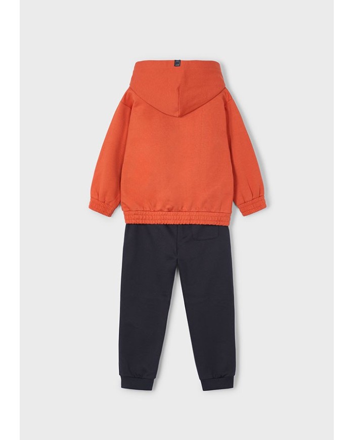Bernumode | Mayoral: Tracksuit for boys (Hoodie, pants) €32.64 Two-piece boys’ sports set with long-sleeve hoodie sweatshirt featuring elastic cuffs and hem, zippered pockets, and printed details, paired with comfortable elastic-waist sports pants with drawstring, elastic cuffs, and a functional back pocket. Perfect set for active play and everyday wear.
