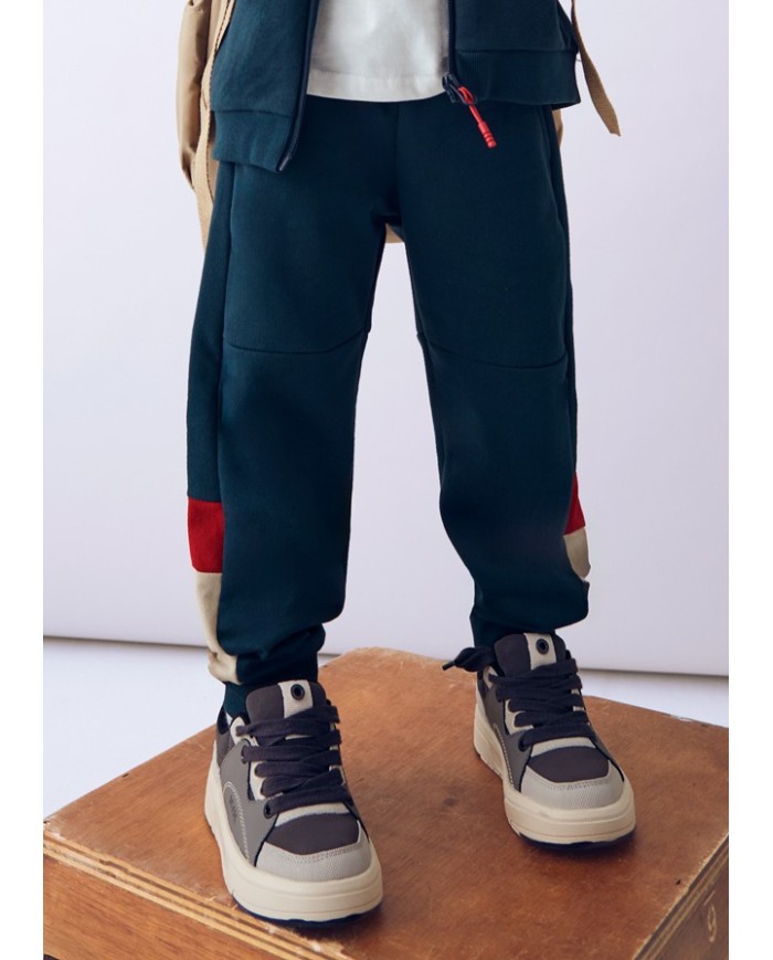 Bernumode | Mayoral: Tracksuit for boys €39.26 Three-piece boys’ sports set consisting of a long-sleeve hoodie sweatshirt with front zipper, elastic-waist sports pants with drawstring, and a matching T-shirt. Decorative elements: print. Made from Better Cotton, supporting sustainable cotton production. Perfect set for active play and everyday wear.