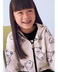 Bernumode | Mayoral: 2 trousers tracksuit for girl €41.74 Three-piece girls’ sports set consisting of a long-sleeve hoodie sweatshirt with front zipper and adjustable drawstring at the hem, and two pairs of elastic-waist sports pants. One pair features elastic cuffs and functional front pockets. Decorative elements: print. Perfect set for active play and everyday wear.
