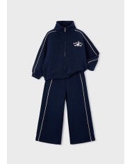 Bernumode | Mayoral: Tracksuit for girl €41.74 Girls’ set: long-sleeve sweatshirt with front zipper closure, functional front pockets, and embroidered details, paired with elastic-waist pants for a comfortable fit. Perfect set for active play and everyday wear.
