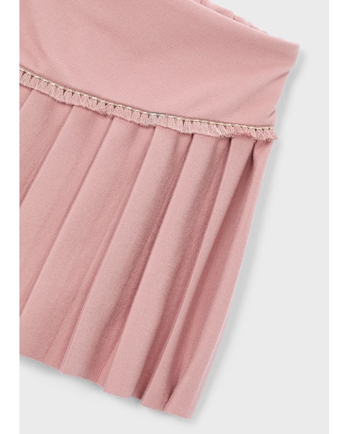 Bernumode | Mayoral: Pleated knit skort for girl €23.55 Comfortable girls’ skirt-pants with adjustable inner elastic and buttons for a perfect fit. Made from a combination of different fabrics for a unique design. Soft polyester inner lining ensures comfort. Features pleats and decorative fringe details. Perfect choice for a stylish and comfortable outfit.