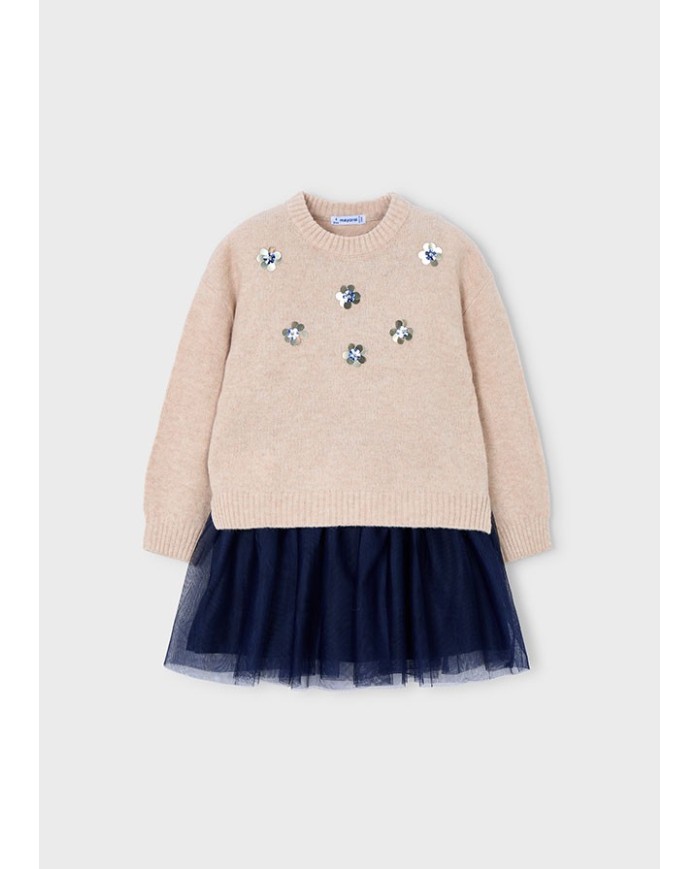 Bernumode | Mayoral: Combined Knit dress €41.74 Original two-piece set for girls made from soft, pleasant-to-touch knitted fabric containing recycled polyester. Includes a long-sleeve jumper with a round neckline, decorated with floral appliqués and ribbed details, and a sleeveless dress with textured fabric. Perfect choice for stylish and comfortable outfits. Bernumode | Mayoral: Combined Knit dress €41.74 Original two-piece set for girls made from soft, pleasant-to-touch knitted fabric containing recycled polyester. Includes a long-sleeve jumper with a round neckline, decorated with floral appliqués and ribbed details, and a sleeveless dress with textured fabric. Perfect choice for stylish and comfortable outfits.