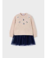 Bernumode | Mayoral: Kleita meitenei (2 vienā) 41,74 € Oriģināls divu daļu komplekts meitenēm no mīksta un patīkama pieskāriena trikotāžas auduma ar pārstrādāta poliestera saturu. Komplektā ietilpst garo piedurkņu džemperis ar apaļu kakla izgriezumu, dekorēts ar ziedu aplikācijām un ribotajiem akcentiem, kā arī bezpiedurkņu kleita ar rievotu faktūru. Ideāls izvēle stilīgiem un ērtajiem apģērbiem. Bernumode | Mayoral: Kleita meitenei (2 vienā) 41,74 € Oriģināls divu daļu komplekts meitenēm no mīksta un patīkama pieskāriena trikotāžas auduma ar pārstrādāta poliestera saturu. Komplektā ietilpst garo piedurkņu džemperis ar apaļu kakla izgriezumu, dekorēts ar ziedu aplikācijām un ribotajiem akcentiem, kā arī bezpiedurkņu kleita ar rievotu faktūru. Ideāls izvēle stilīgiem un ērtajiem apģērbiem.