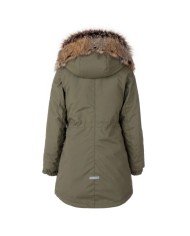 Bernumode | LENNE: Зимняя Куртка/Парка  ELLA 250 г 103,07 € 
Высокотехнологичная ткань Active + имеет водонепроницаемую мембрану, которая препятствует проникновению воды сквозь изделие. В то же время ткань обладает способностью испарять пот.
Водостойкость: 10000 ммВоздухопроводимость: 10000 г/ м²/24 ч
Водо- и грязеотталкивающая способность: обработка DWR (Durable Water Repellent)
Материал верха: 100% полиамид+PU, Ткань-Active plus. Ткань Cordura (сверхпрочная и износостойкая).
Материал подкладки: 100% полиэстер.
Утеплитель: Isosoft (250 гр).
Парка из ткани ActivePlus с регулируемой талией
Однотонная зимняя парка для девочек проста, но особенна благодаря своему воротнику и капюшону с меховой отделкой. Парка длиннее сзади и изготовлена из водонепроницаемой и дышащей ткани ActivePlus, которая обеспечивает максимальный комфорт в любое время. Водонепроницаемая поверхность ткани защищает от ветра, дождя и снега, не деформируется и выдерживает регулярную стирку, сохраняя свои первоначальные качества. Передняя часть парки имеет два кармана. Капюшон полностью отстегивается с помощью кнопок.
Высокотехнологичная ткань Active+ имеет водонепроницаемую мембрану, которая предотвращает проникновение воды через изделие. При этом он обладает способностью испарять пот. ◆Водонепроницаемость: водяной столб 10 000 мм ◆Воздухопроницаемость: паропроницаемость 10 000 г/м²/24ч ◆Ветрозащита: воздухопроницаемость 0 л/м²с ◆Водо- и грязеотталкивание: покрытие DWR (Durable Water Repellent) 
Утеплитель EXTRA WARM ⁑⁑ – лучший выбор для морозной погоды. Дышащая ткань не дает вашему ребенку потеть. Теплоудерживающая способность намного выше, чем у обычной ваты. Обеспечивает комфорт и свободу движений при температуре от -1 до -30°C. 
Петля для крепления отражателя. Bernumode | LENNE: Зимняя Куртка/Парка  ELLA 250 г 103,07 € 
Высокотехнологичная ткань Active + имеет водонепроницаемую мембрану, которая препятствует проникновению воды сквозь изделие. В то же время ткань обладает способностью испарять пот.
Водостойкость: 10000 ммВоздухопроводимость: 10000 г/ м²/24 ч
Водо- и грязеотталкивающая способность: обработка DWR (Durable Water Repellent)
Материал верха: 100% полиамид+PU, Ткань-Active plus. Ткань Cordura (сверхпрочная и износостойкая).
Материал подкладки: 100% полиэстер.
Утеплитель: Isosoft (250 гр).
Парка из ткани ActivePlus с регулируемой талией
Однотонная зимняя парка для девочек проста, но особенна благодаря своему воротнику и капюшону с меховой отделкой. Парка длиннее сзади и изготовлена из водонепроницаемой и дышащей ткани ActivePlus, которая обеспечивает максимальный комфорт в любое время. Водонепроницаемая поверхность ткани защищает от ветра, дождя и снега, не деформируется и выдерживает регулярную стирку, сохраняя свои первоначальные качества. Передняя часть парки имеет два кармана. Капюшон полностью отстегивается с помощью кнопок.
Высокотехнологичная ткань Active+ имеет водонепроницаемую мембрану, которая предотвращает проникновение воды через изделие. При этом он обладает способностью испарять пот. ◆Водонепроницаемость: водяной столб 10 000 мм ◆Воздухопроницаемость: паропроницаемость 10 000 г/м²/24ч ◆Ветрозащита: воздухопроницаемость 0 л/м²с ◆Водо- и грязеотталкивание: покрытие DWR (Durable Water Repellent) 
Утеплитель EXTRA WARM ⁑⁑ – лучший выбор для морозной погоды. Дышащая ткань не дает вашему ребенку потеть. Теплоудерживающая способность намного выше, чем у обычной ваты. Обеспечивает комфорт и свободу движений при температуре от -1 до -30°C. 
Петля для крепления отражателя.
